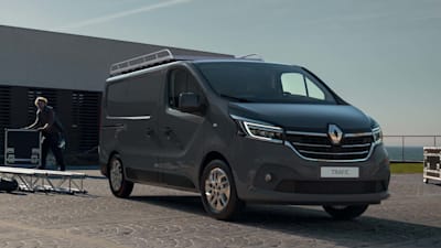 new renault trafic vans for sale