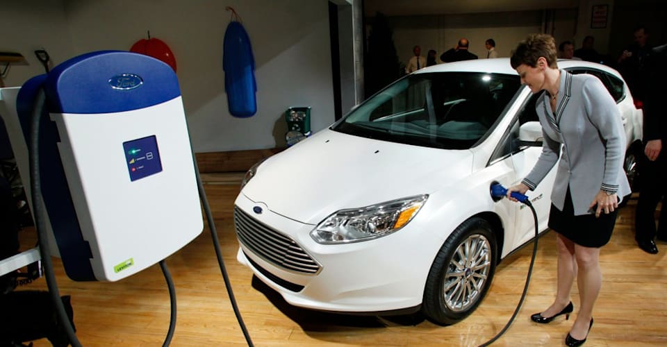 One in seven Californian cars must be electric by 2025 CarAdvice