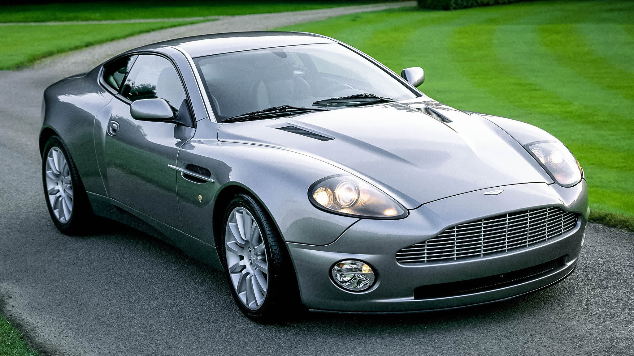 Design Review Aston Martin Vanquish 2001 Caradvice
