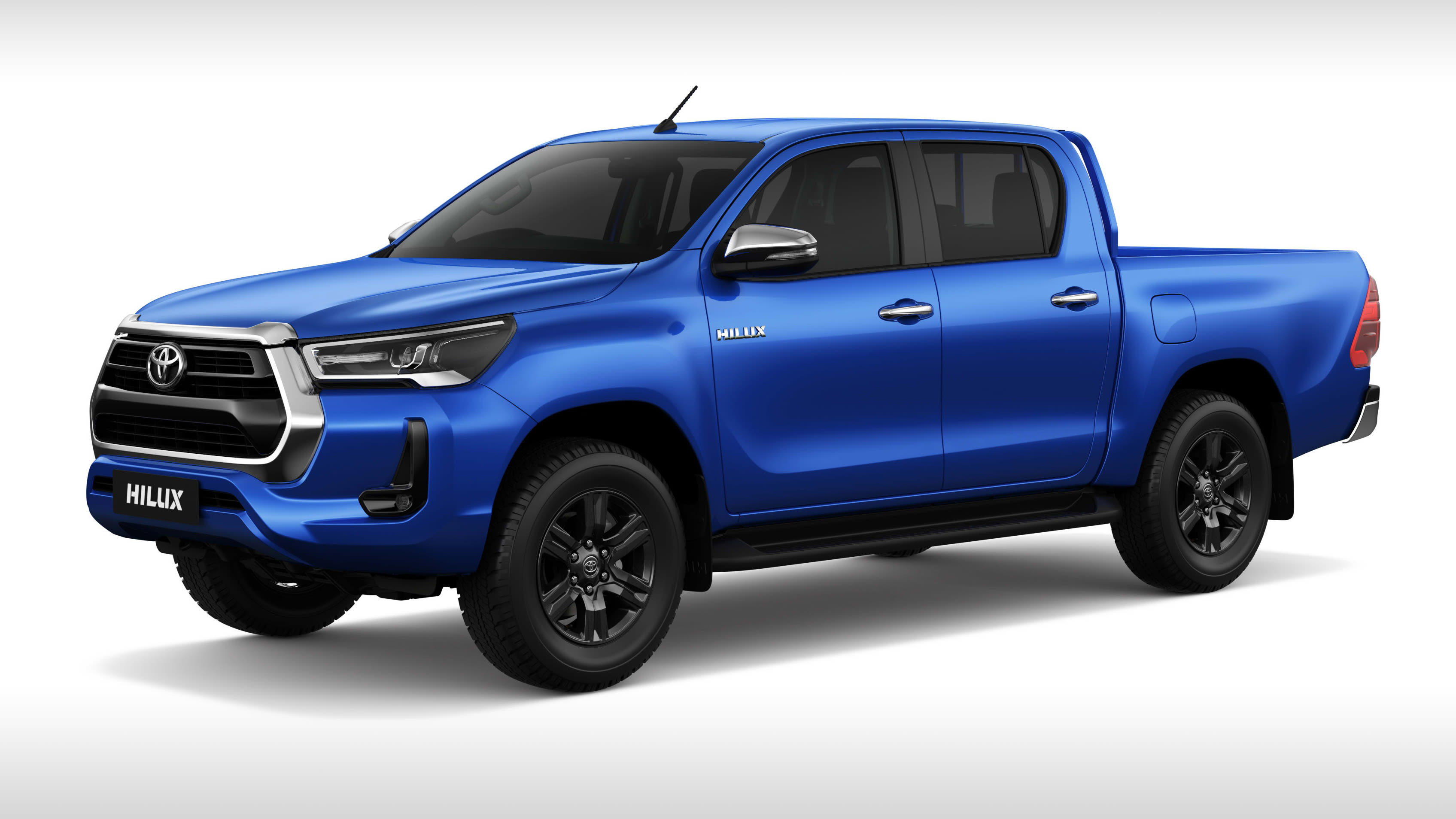 New 12 Toyota Hilux: official photos, more power, due in August