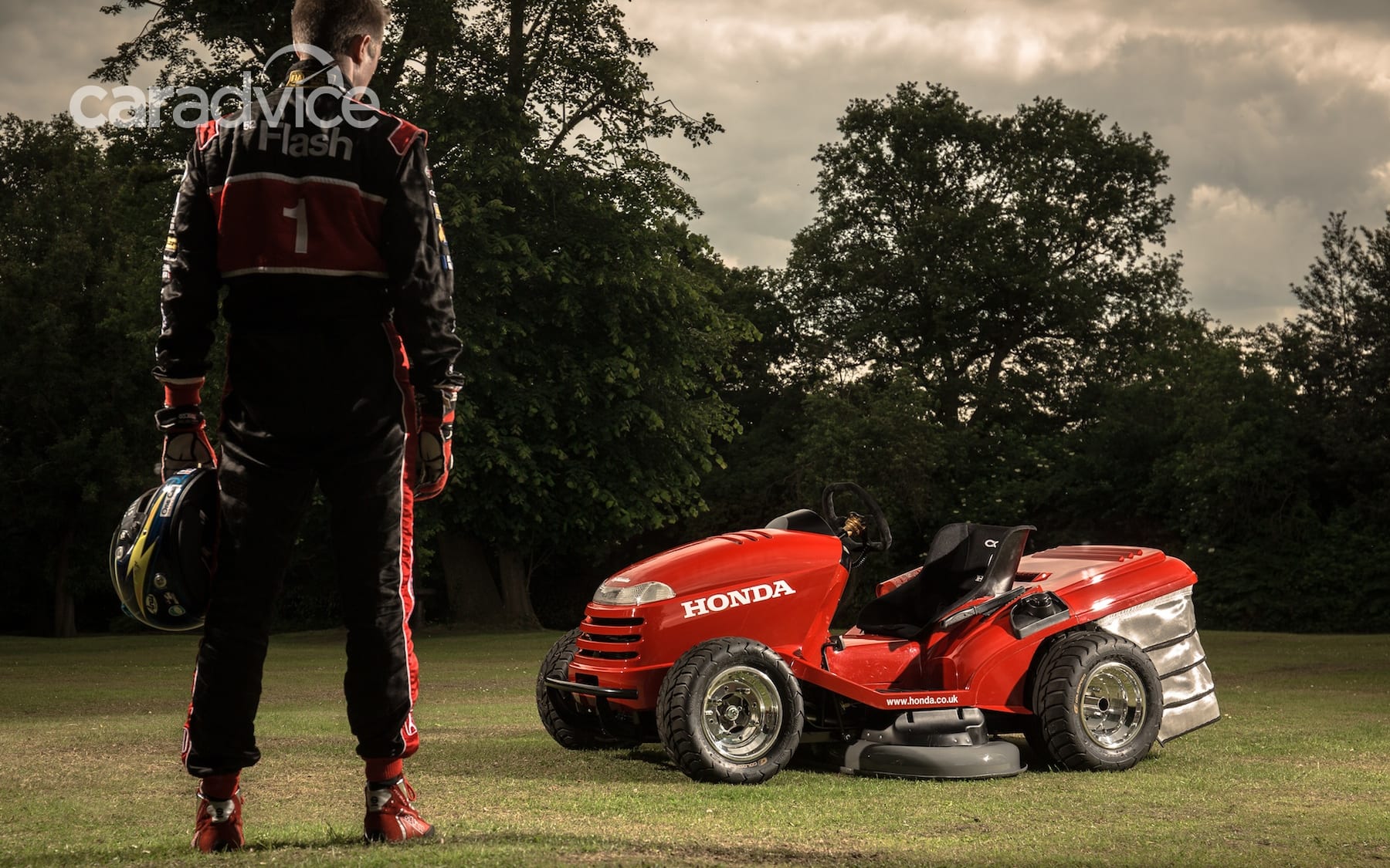 Honda Mean Mower Worlds Fastest Lawn Mower Does 0 100km H In 4sec